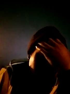 Snapshot of Msoon001 chatting on 16, 10, 2025 Msoon001 online show from 16, 10, 2025