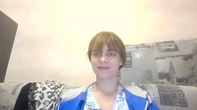 Snapshot of Loriven chatting on 29, 9, 2025 Loriven online show from 29, 9, 2025