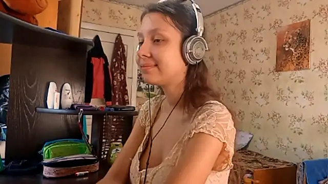 QutieDaSweet online show from 22, 9, 2025