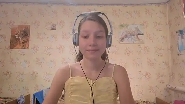 QutieDaSweet online show from 2, 10, 2025