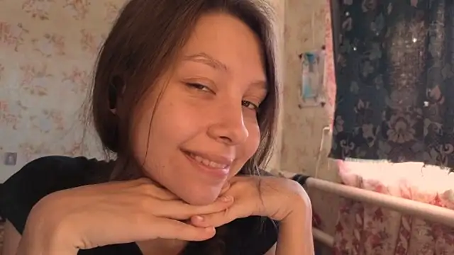 QutieDaSweet online show from 13, 10, 2025