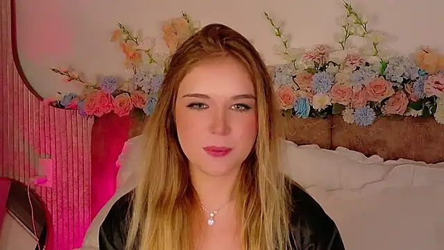 Snapshot of Lilith_Bonheur chatting on 15, 4, 2026 Lilith Bonheur online show from 15, 4, 2026