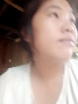 Snapshot of Luyen004 chatting on 27, 9, 2025 Luyen004 online show from 27, 9, 2025