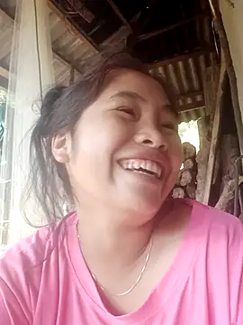 Snapshot of Luyen004 chatting on 2, 10, 2025 Luyen004 online show from 2, 10, 2025