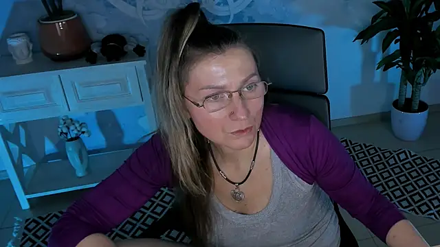 Snapshot of UmaSpace chatting on 27, 11, 2025 UmaSpace online show from 27, 11, 2025