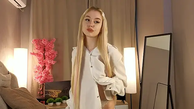 Flirty lee online show from 13, 10, 2025