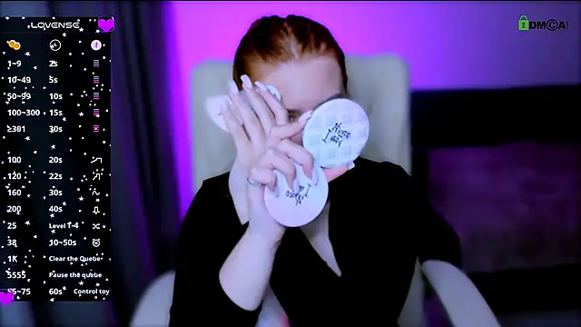 Snapshot of red__dizzy chatting on 13, 10, 2025 red dizzy online show from 13, 10, 2025