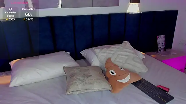 SharonLovee online show from 25, 3, 2026