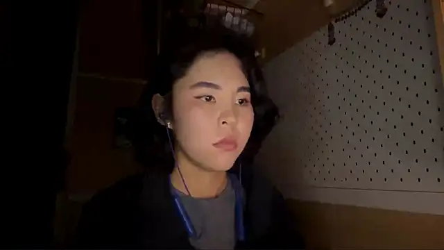 Snapshot of JennyCarpenter chatting on 17, 4, 2026 JennyCarpenter online show from 17, 4, 2026