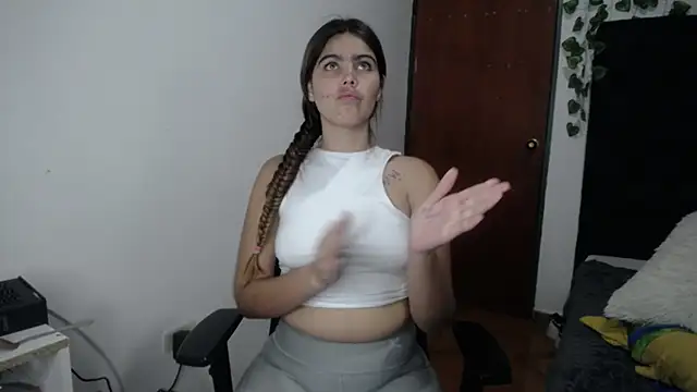 Snapshot of isabel_09 chatting on 17, 10, 2025 isabel 09 online show from 17, 10, 2025