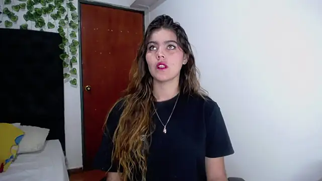 Snapshot of isabel_09 chatting on 15, 11, 2025 isabel 09 online show from 15, 11, 2025