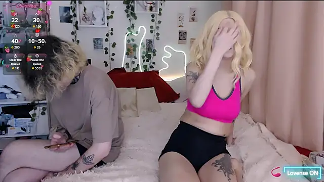 meow on da cam online show from 17, 11, 2025