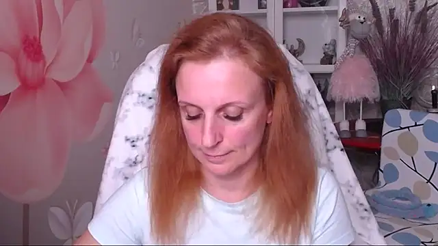 Snapshot of Venus_love1 chatting on 17, 4, 2026 Venus love1 online show from 17, 4, 2026