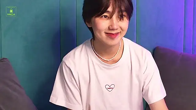 HeejinWang online show from 8, 11, 2025