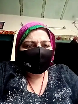 Love-890 online show from 15, 11, 2025