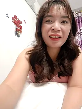 Snapshot of Livelulu chatting on 10, 10, 2025 Livelulu online show from 10, 10, 2025