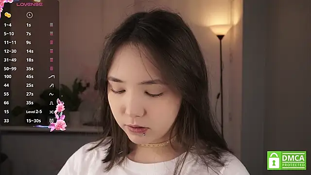 RenaeConnerley online show from 17, 12, 2025