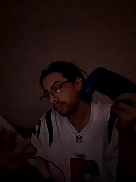 Snapshot of daddycreampies chatting on 18, 11, 2025 daddycreampies online show from 18, 11, 2025