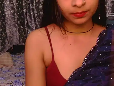 Snapshot of alaviya-19 chatting on 20, 11, 2025 alaviya-19 online show from 20, 11, 2025