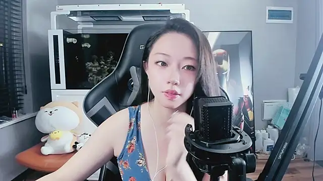 Keke-Bai online show from 4, 10, 2025