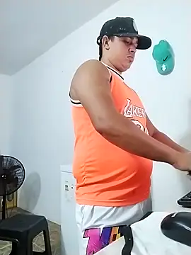 Snapshot of Alex_man23 chatting on 8, 11, 2025 Alex man23 online show from 8, 11, 2025