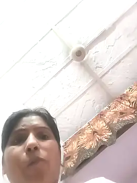Snapshot of aliya-jaan71 chatting on 26, 3, 2026 aliya-jaan71 online show from 26, 3, 2026