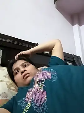 Snapshot of aliya-jaan71 chatting on 4, 4, 2026 aliya-jaan71 online show from 4, 4, 2026