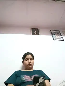 Snapshot of aliya-jaan71 chatting on 6, 4, 2026 aliya-jaan71 online show from 6, 4, 2026
