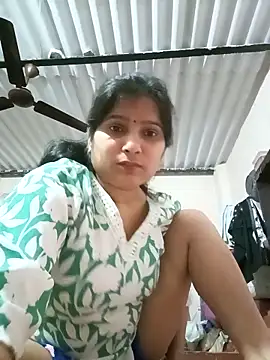 Snapshot of aliya-jaan71 chatting on 10, 4, 2026 aliya-jaan71 online show from 10, 4, 2026