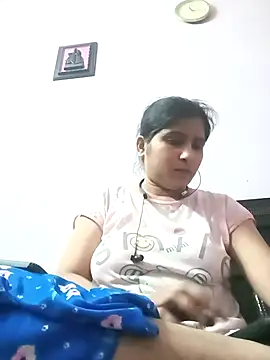 Snapshot of aliya-jaan71 chatting on 25, 4, 2026 aliya-jaan71 online show from 25, 4, 2026