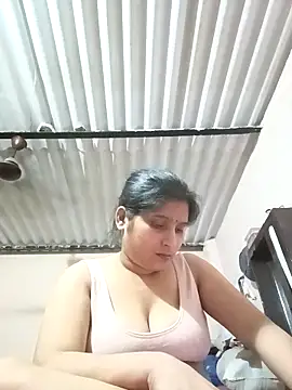Snapshot of aliya-jaan71 chatting on 28, 4, 2026 aliya-jaan71 online show from 28, 4, 2026