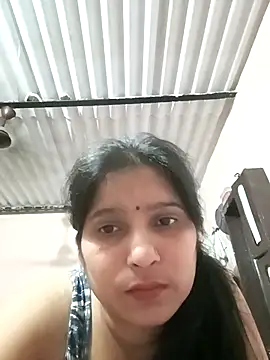 Snapshot of aliya-jaan71 chatting on 3, 5, 2026 aliya-jaan71 online show from 3, 5, 2026
