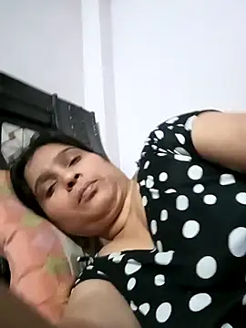 Snapshot of aliya-jaan71 chatting on 4, 5, 2026 aliya-jaan71 online show from 4, 5, 2026