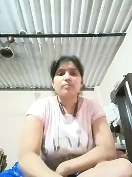 Snapshot of aliya-jaan71 chatting on 6, 5, 2026 aliya-jaan71 online show from 6, 5, 2026