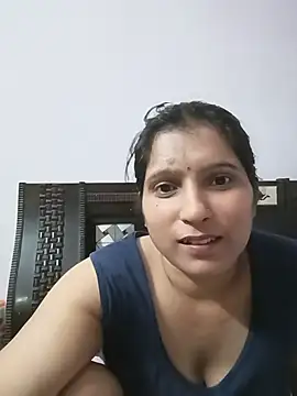 Snapshot of aliya-jaan71 chatting on 3, 8, 2026 aliya-jaan71 online show from 3, 8, 2026