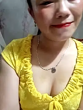 Snapshot of _losrt_cherry_ chatting on 15, 9, 2025  losrt cherry  online show from 15, 9, 2025