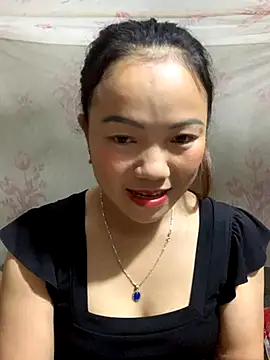 Snapshot of _losrt_cherry_ chatting on 6, 10, 2025  losrt cherry  online show from 6, 10, 2025