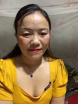 Snapshot of _losrt_cherry_ chatting on 13, 10, 2025  losrt cherry  online show from 13, 10, 2025