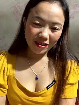 Snapshot of _losrt_cherry_ chatting on 15, 10, 2025  losrt cherry  online show from 15, 10, 2025