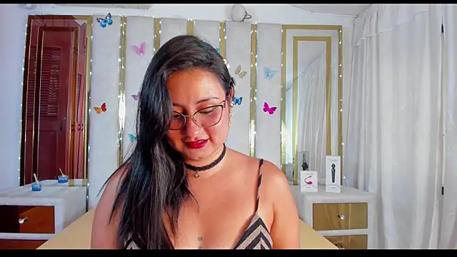 Snapshot of Luna021_1 chatting on 15, 9, 2025 Luna021 1 online show from 15, 9, 2025