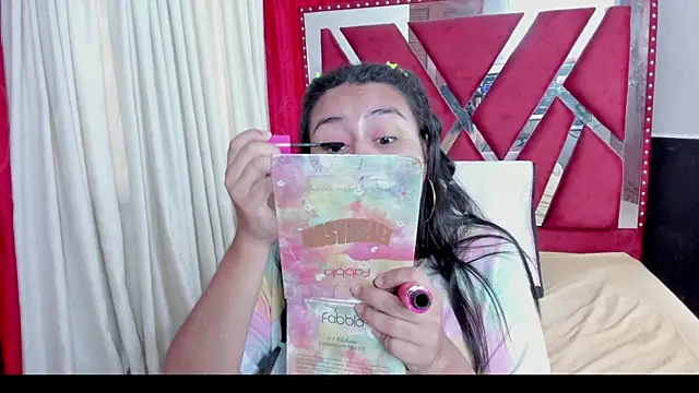 Snapshot of Luna021_1 chatting on 24, 9, 2025 Luna021 1 online show from 24, 9, 2025