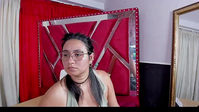 Snapshot of Luna021_1 chatting on 27, 9, 2025 Luna021 1 online show from 27, 9, 2025