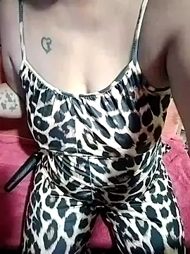 Snapshot of Ninus7 chatting on 6, 11, 2025 Ninus7 online show from 6, 11, 2025