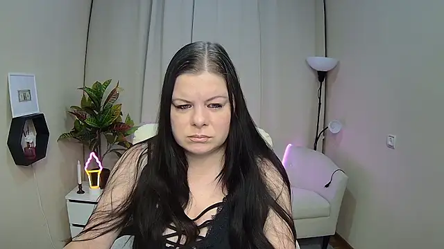 Snapshot of BritneyRaine chatting on 5, 3, 2026 BritneyRaine online show from 5, 3, 2026