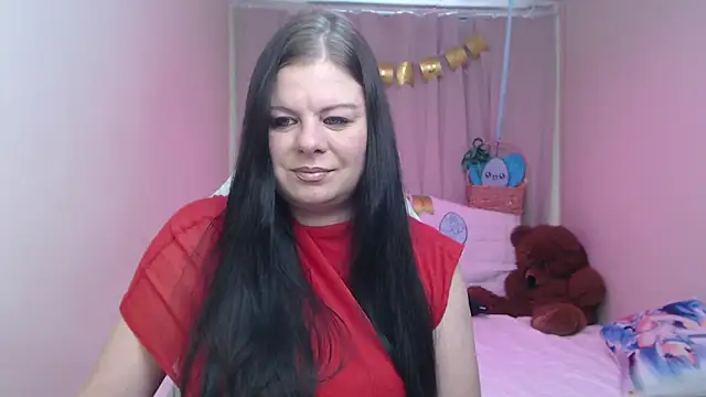 Snapshot of BritneyRaine chatting on 10, 4, 2026 BritneyRaine online show from 10, 4, 2026