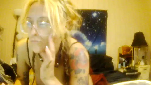 Snapshot of darnette_daisy chatting on 24, 5, 2026 darnette daisy online show from 24, 5, 2026