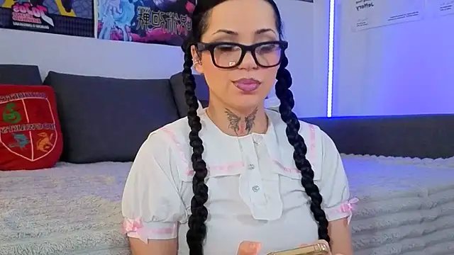 Snapshot of KiraQuinn1 chatting on 25, 3, 2026 KiraQuinn1 online show from 25, 3, 2026