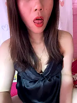 Moon pusy online show from 5, 11, 2025