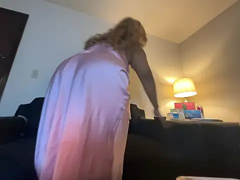 Snapshot of GoddessFatPuss chatting on 2, 5, 2026 GoddessFatPuss online show from 2, 5, 2026