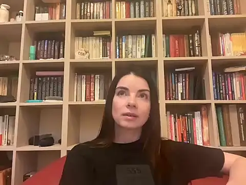 Snapshot of Venirah chatting on 24, 10, 2025 Venirah online show from 24, 10, 2025